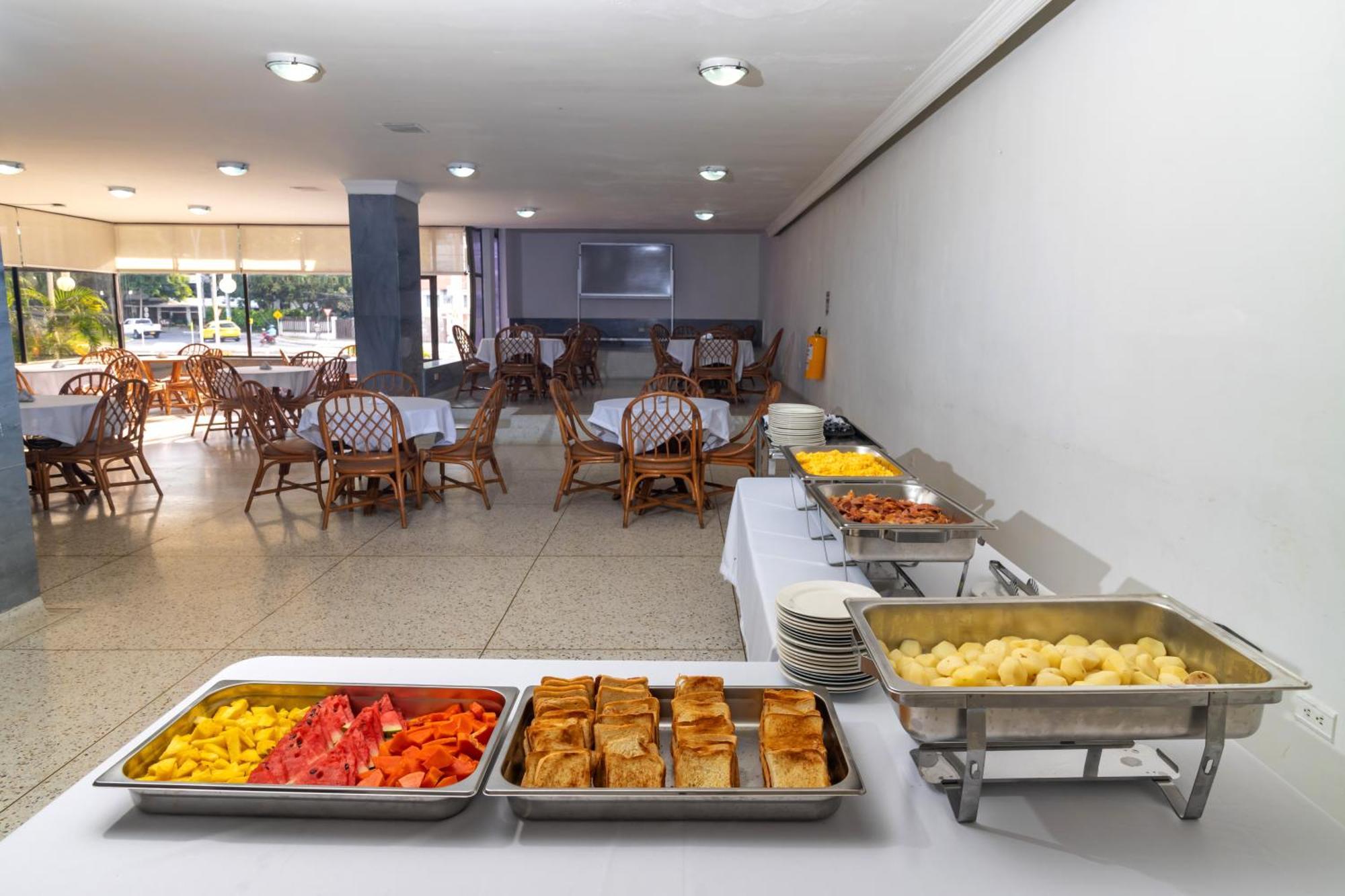 Hotel Axis Inn By Geh Suites Santa Marta  Extérieur photo