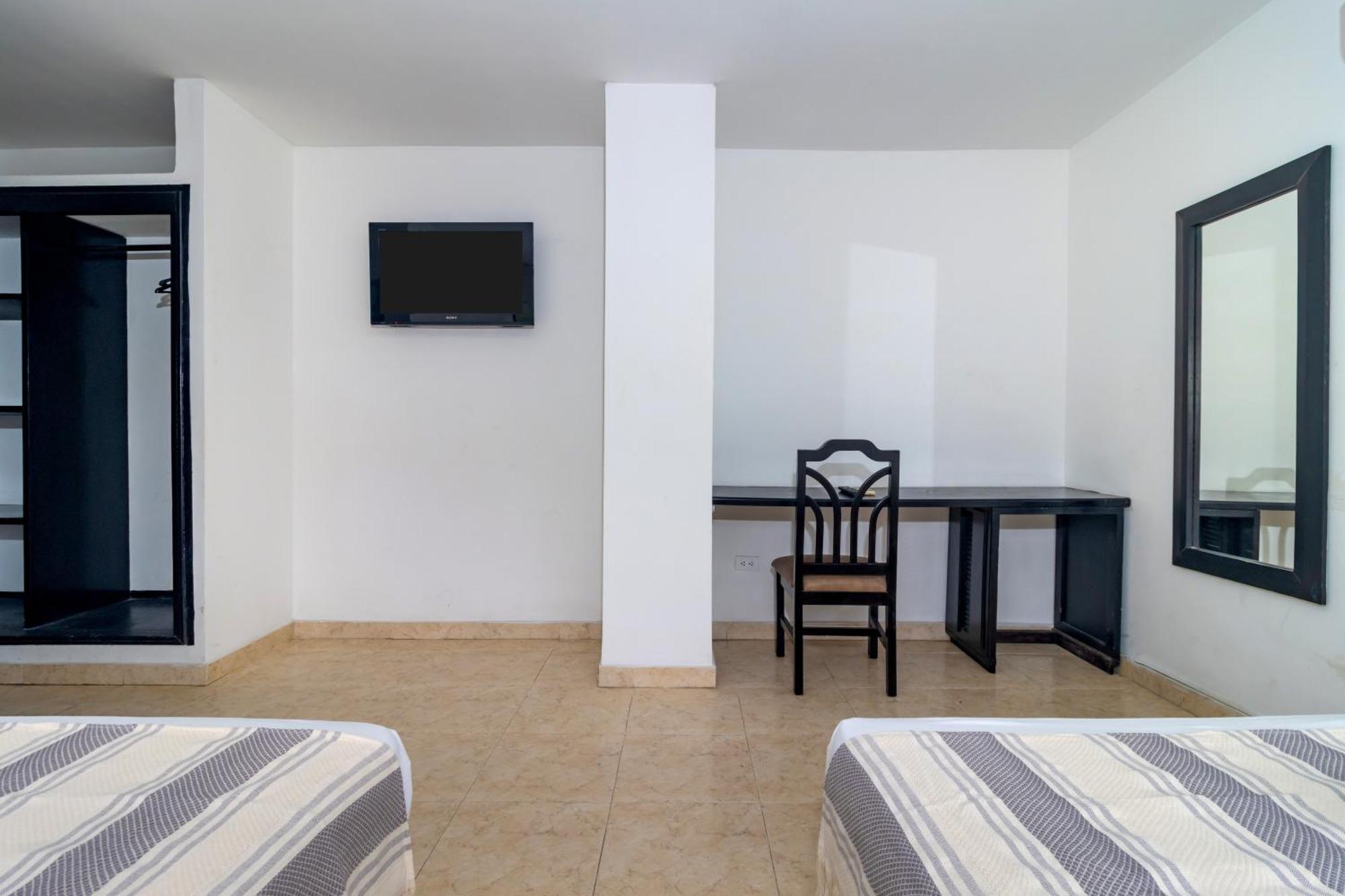 Hotel Axis Inn By Geh Suites Santa Marta  Extérieur photo