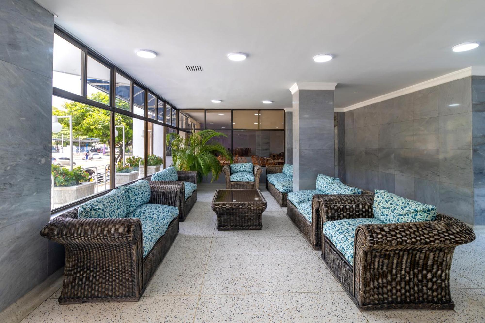 Hotel Axis Inn By Geh Suites Santa Marta  Extérieur photo