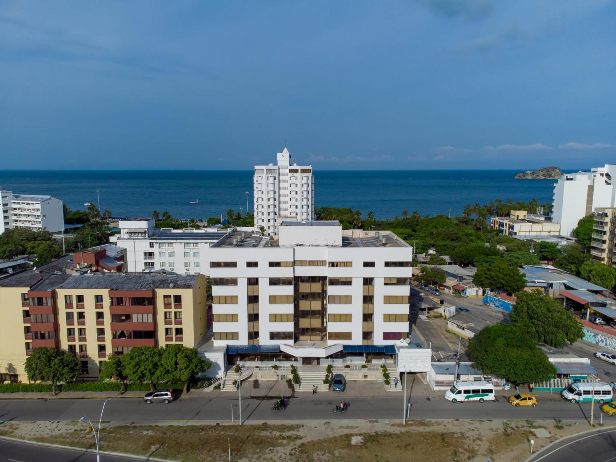Hotel Axis Inn By Geh Suites Santa Marta  Extérieur photo
