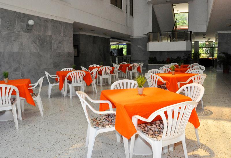 Hotel Axis Inn By Geh Suites Santa Marta  Extérieur photo